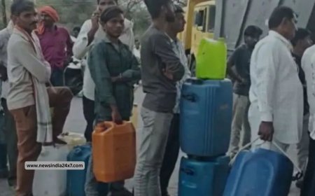 Petrol Pump Rush In Maharashtra: टंकी-ड्रम लेकर दौड़े लोग! पेट्रोल पंपों पर मचा हड़कंप, अफवाहों ने बढ़ाया डर