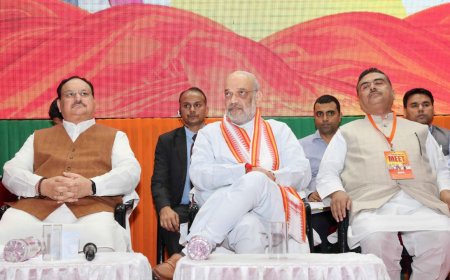 अमित शाह का बयान: “ममता जी, जितना रोना है रो लो, चुन-चुनकर घुसपैठियों को देश से बाहर करेंगे”