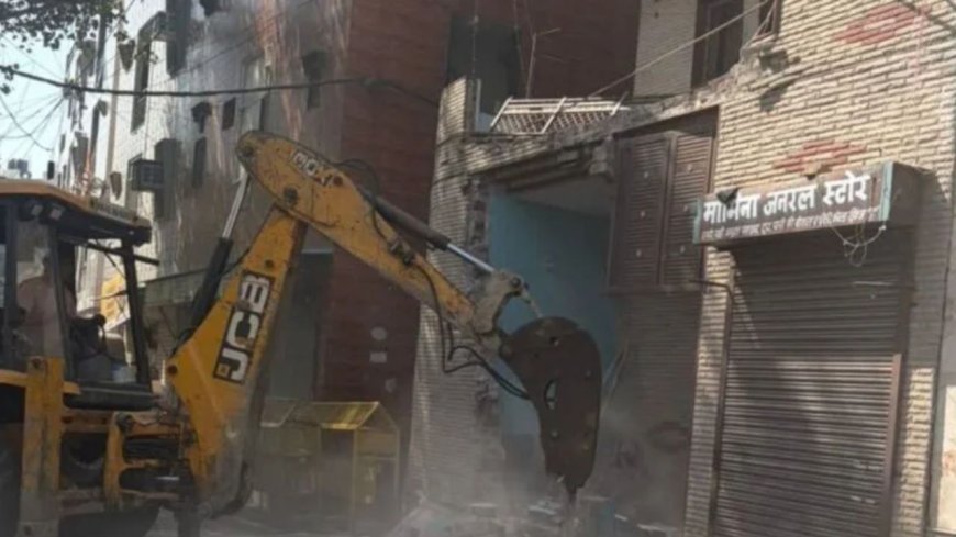 उत्तम नगर हत्याकांड में बड़ी कार्रवाई, आरोपी निजामुद्दीन के घर चला बुलडोजर