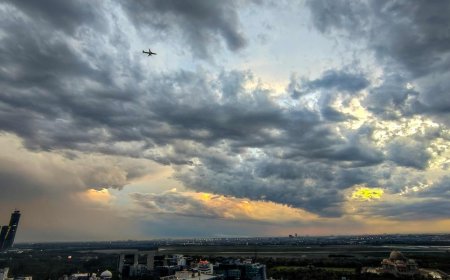 Today Weather Update: दिल्ली में बदला मौसम का मिजाज, बारिश-आंधी से राहत भी और उड़ानों पर संकट भी